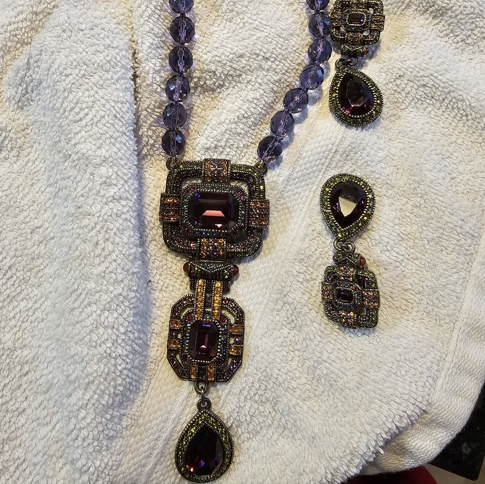 Heidi Daus Elegant Purple and Gold Jewelry Set. EARRINGS CLIP ON
